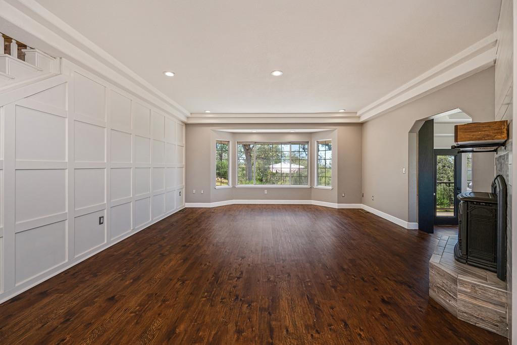 3154 Twin K Road Pilot Hill, CA 95664 - Photo 30 of 89 wooden floor in an empty room with a window