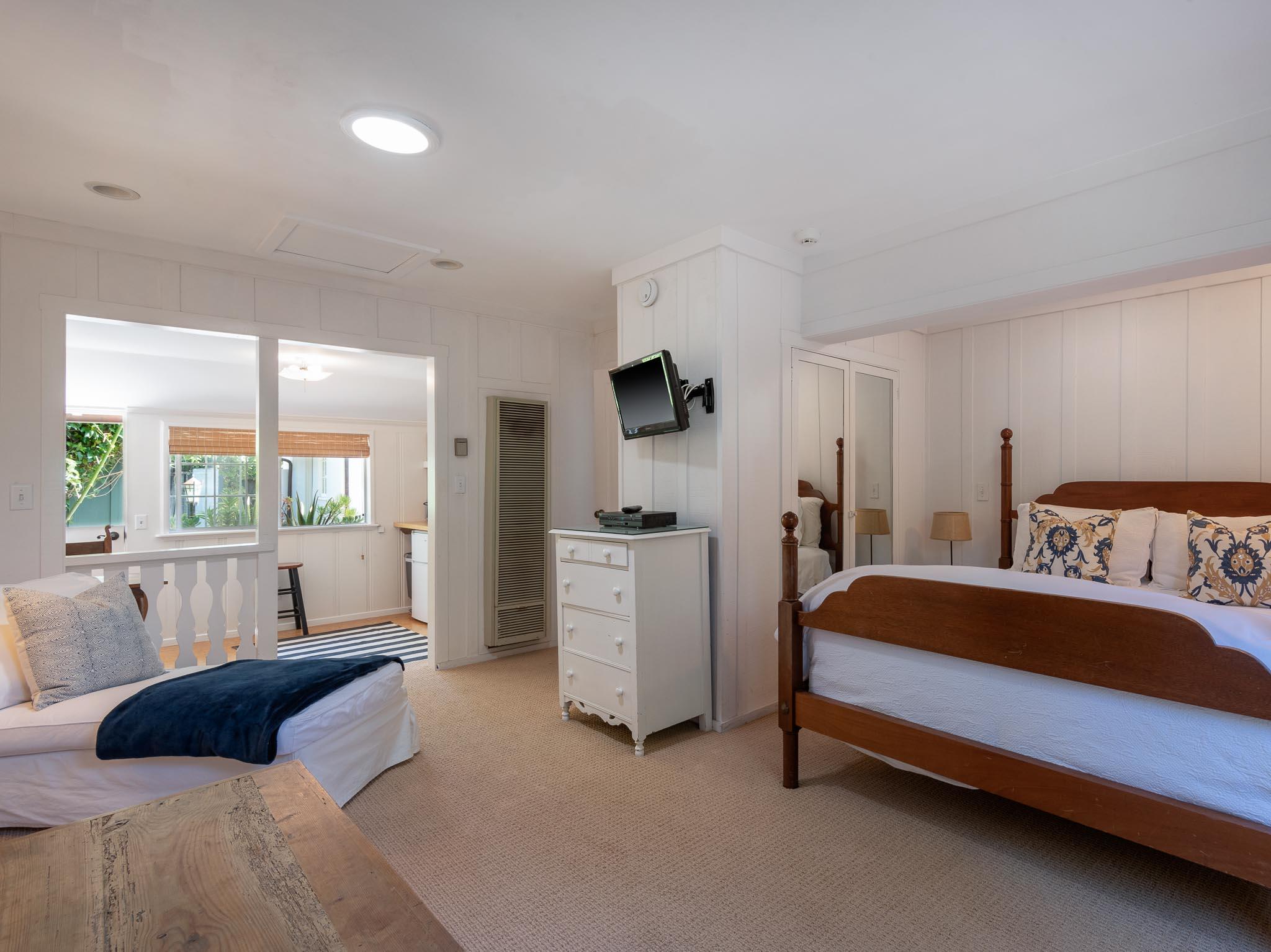62 Humphrey Road Montecito, CA 93108 - Photo 23 of 24 Guest House