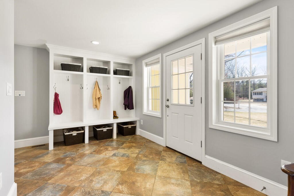 102 Jackman Street Georgetown, MA 01833 - Photo 15 of 40 Gallery Image 15