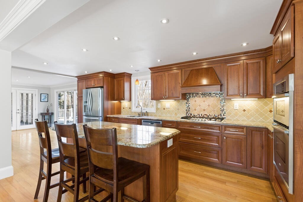 102 Jackman Street Georgetown, MA 01833 - Photo 10 of 40 Gallery Image 10