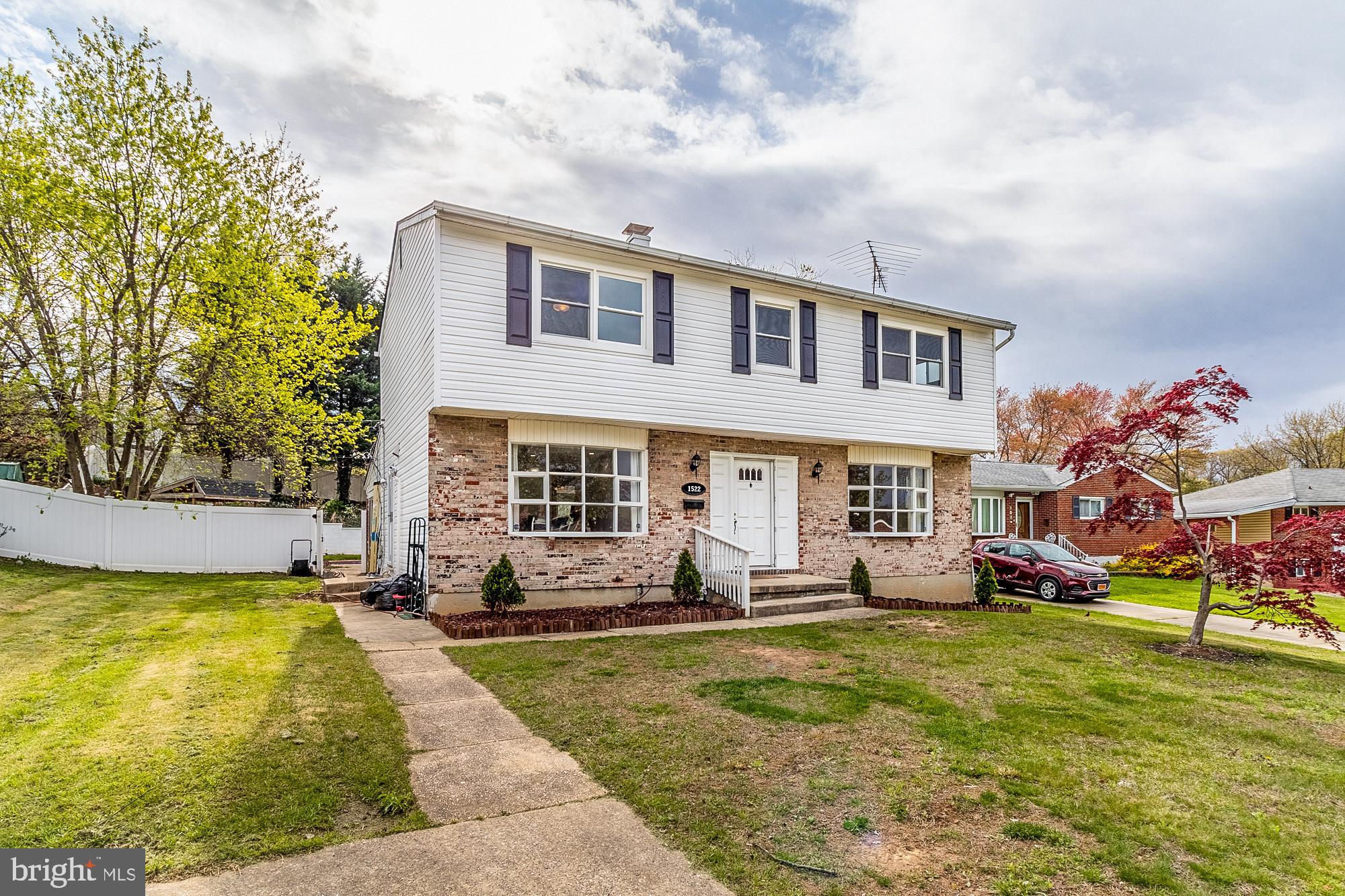 Newer siding, replacement windows, very appealing!