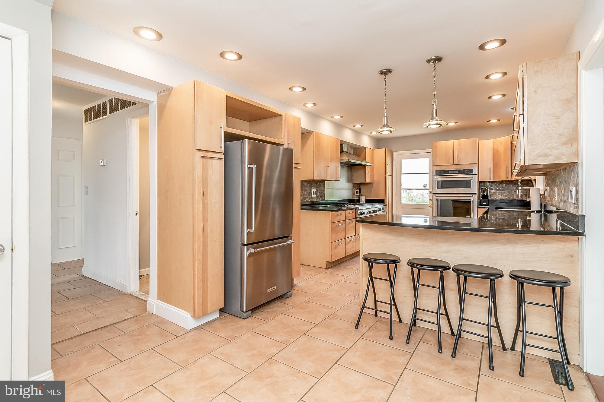 1522 National Rosedale, MD 21237 - Photo 24 of 41 Gourmet kitchen with professional grade fixtures