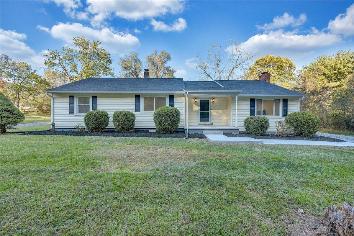 2626 East Ruritan Road Roanoke, VA 24012 - Photo 1 of 68 01-MIB09344