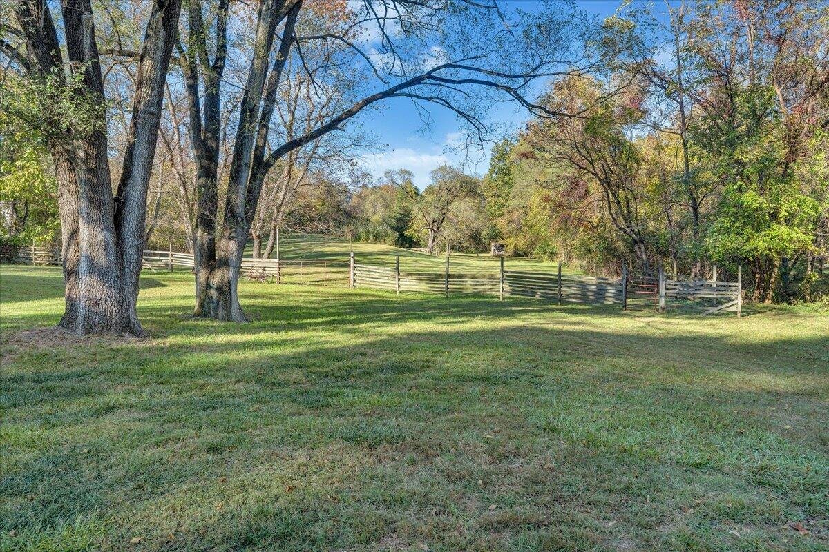 2626 East Ruritan Road Roanoke, VA 24012 - Photo 34 of 68 35-MIB09305