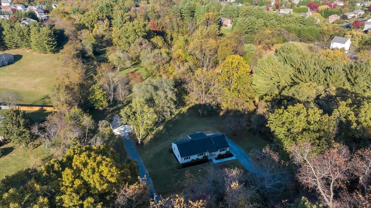 2626 East Ruritan Road Roanoke, VA 24012 - Photo 48 of 68 49-DJI_20241021164819_0002_D_MIB
