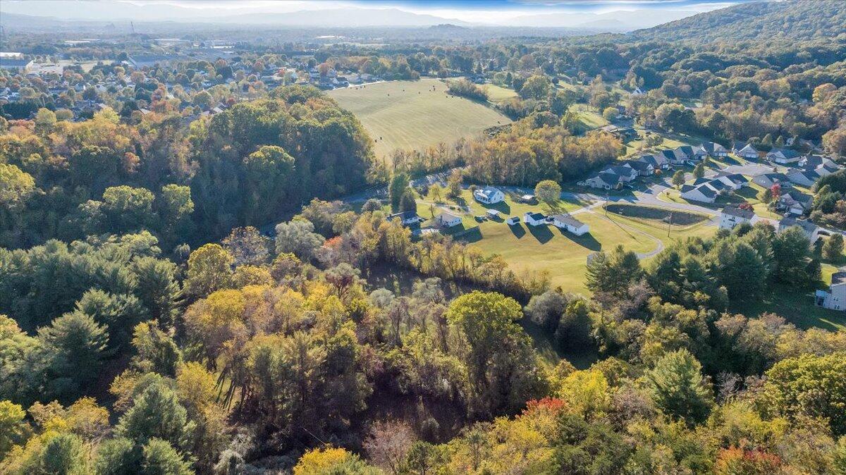 2626 East Ruritan Road Roanoke, VA 24012 - Photo 57 of 68 58-DJI_20241021165127_0011_D_MIB