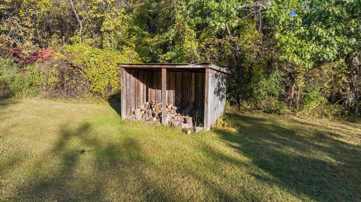 2626 East Ruritan Road Roanoke, VA 24012 - Photo 62 of 68 63-DJI_20241021165511_0017_D_MIB