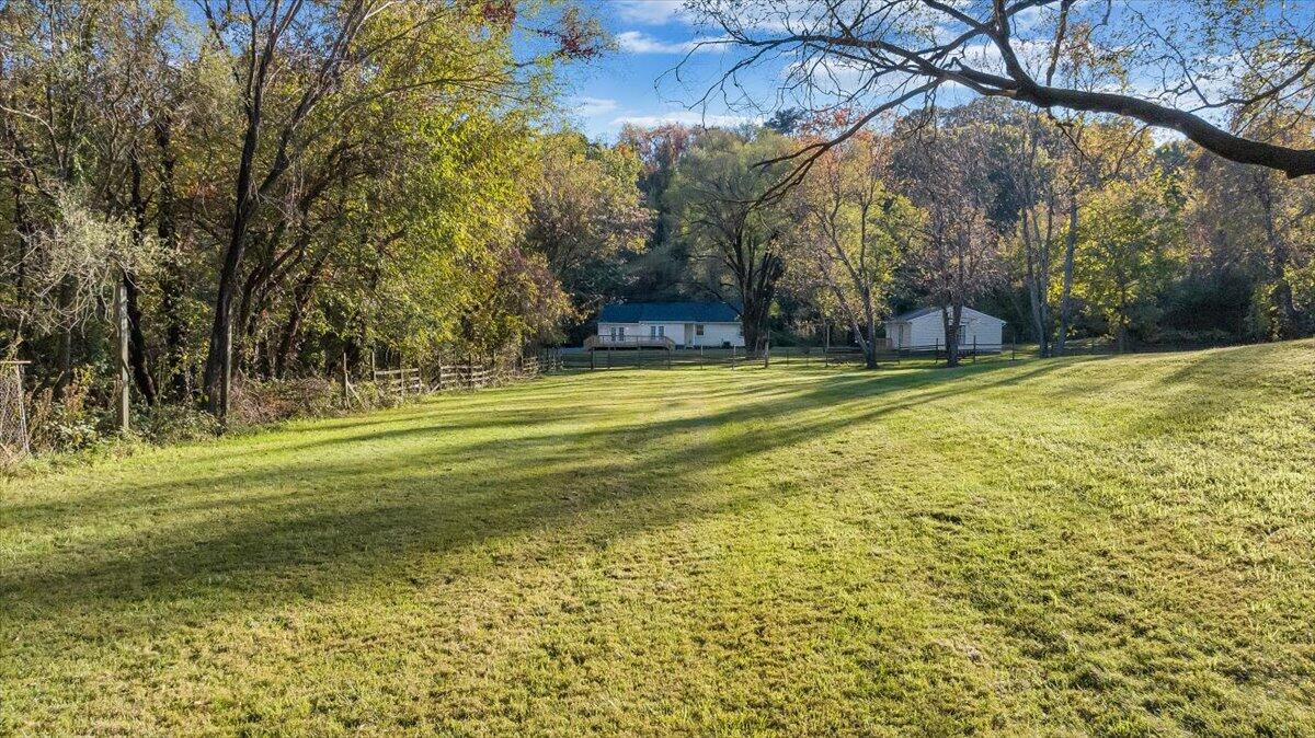 2626 East Ruritan Road Roanoke, VA 24012 - Photo 64 of 68 65-DJI_20241021165606_0019_D_MIB