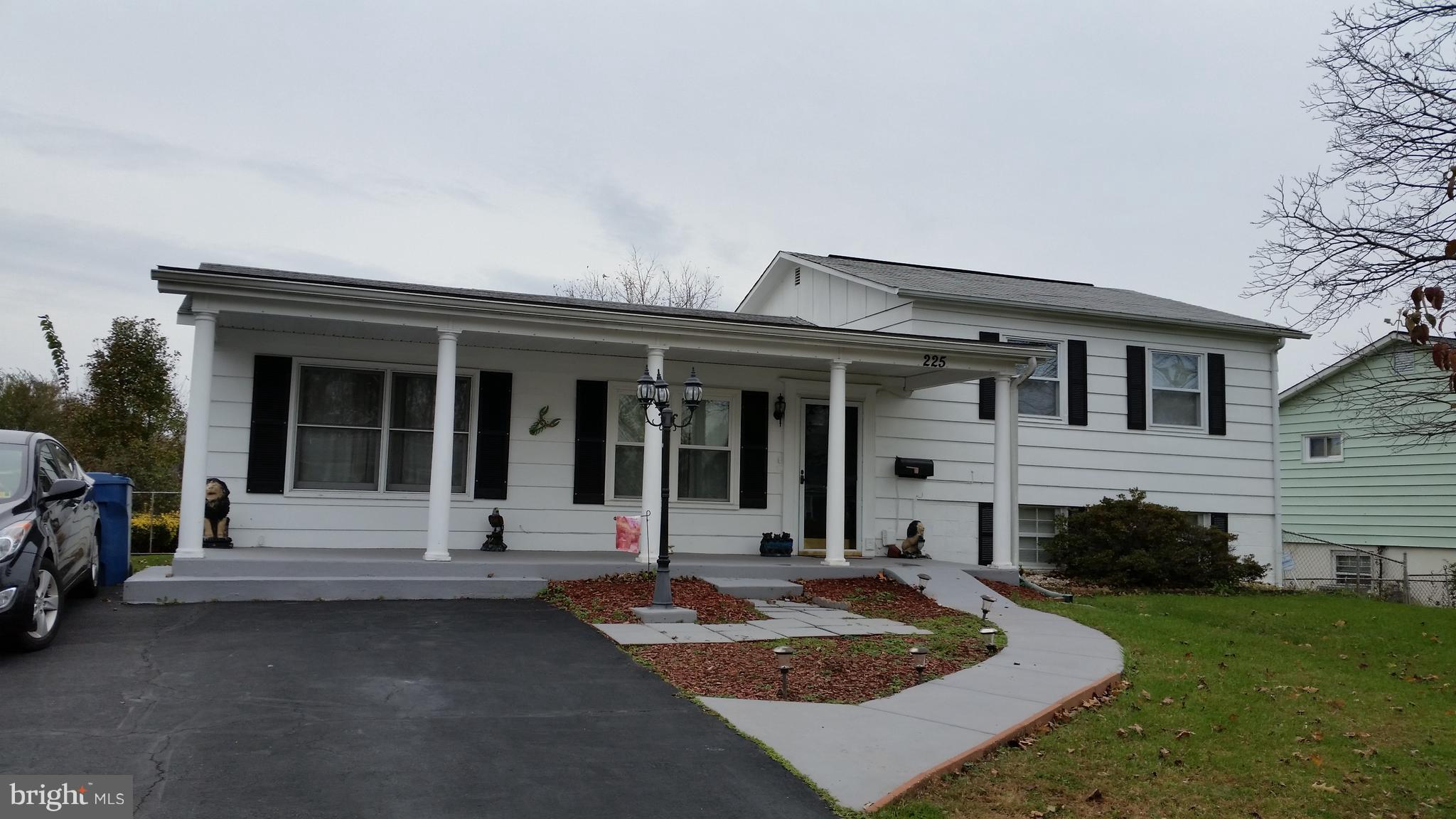 225 West Ash Road Sterling, VA 20164 - Photo 1 of 22 Exterior (Front)