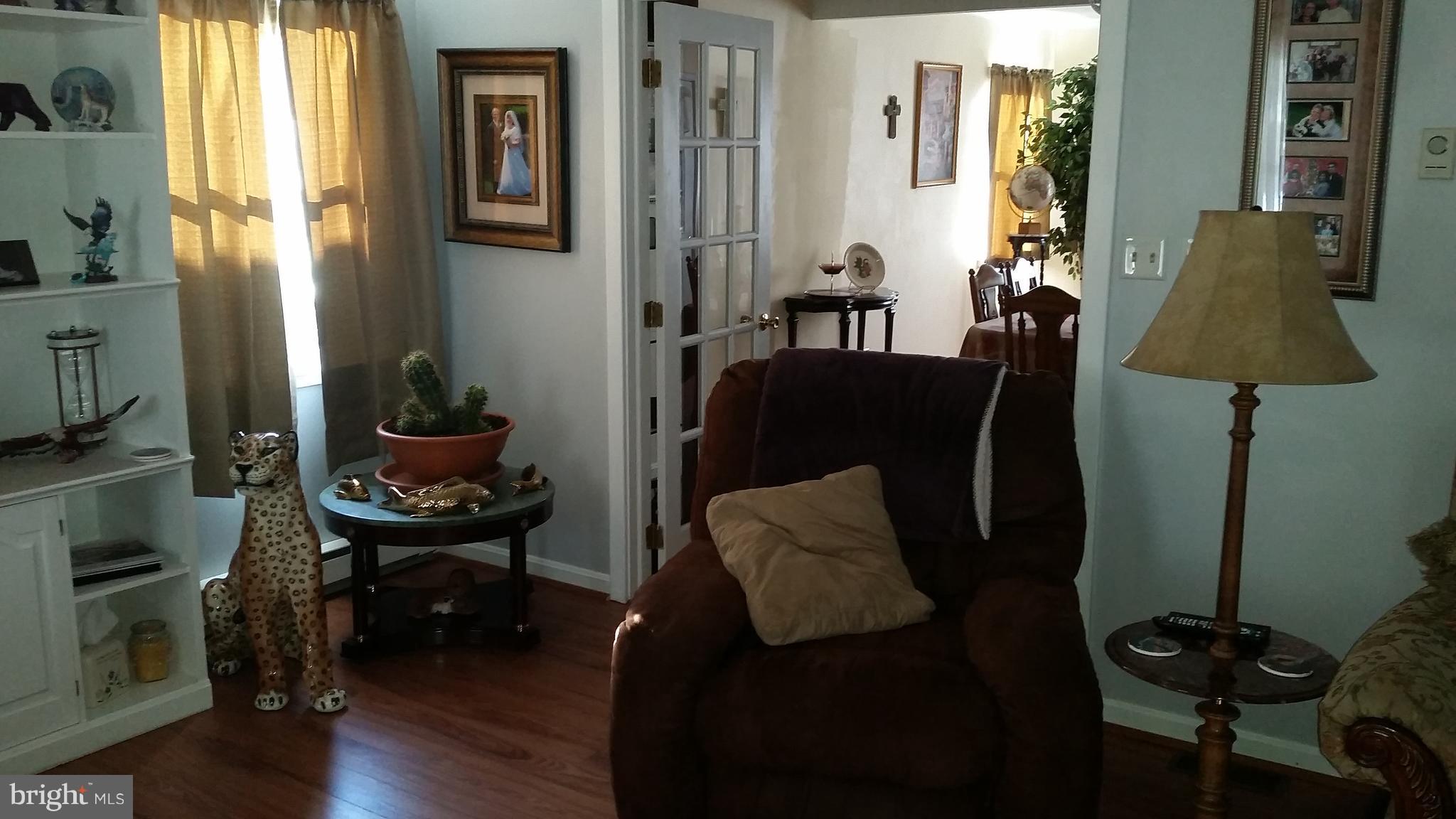 225 West Ash Road Sterling, VA 20164 - Photo 7 of 22 Living Room