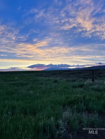 $500,000 | 20 East Fairfield Id 83327, Fairfield, ID 83327