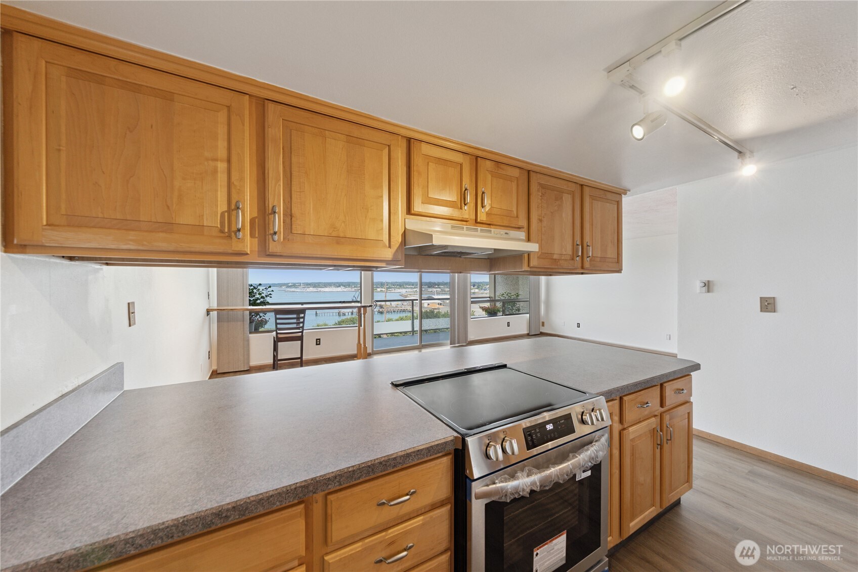 415 North State Street Bellingham, WA 98225 - Photo 9 of 33