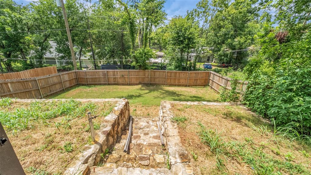 716 East Chestnut Street Denison, TX 75021 - Photo 22 of 26 Yard