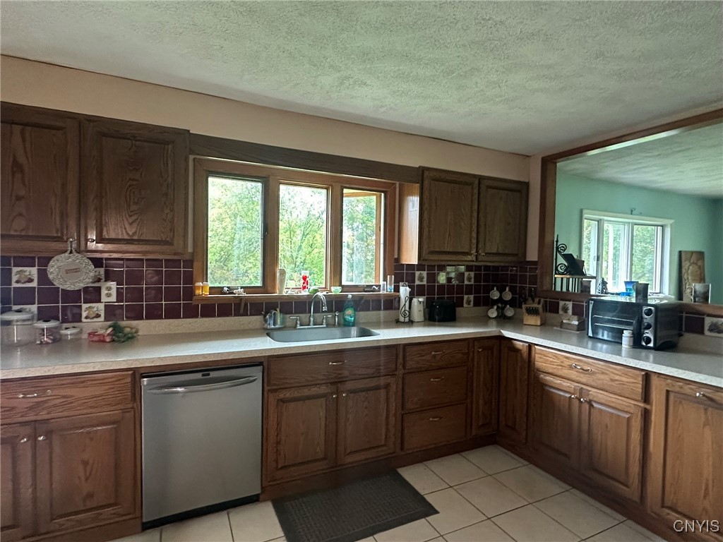 5723 Old Oneida Road Rome, NY 13440 - Photo 9 of 25