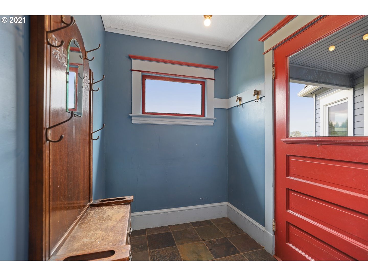 1735 Southwest Stringtown Road Forest Grove, OR 97116 - Photo 4 of 32
