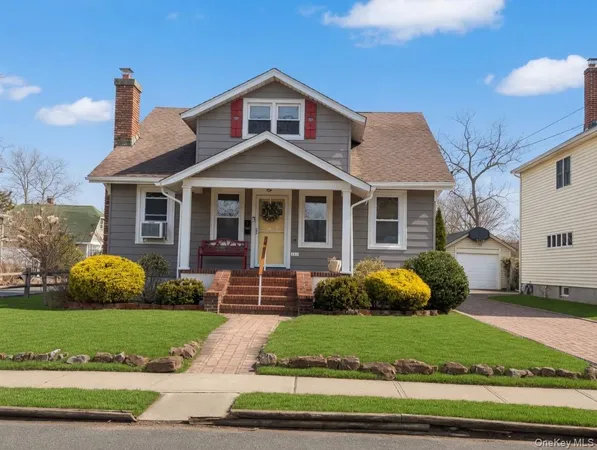 $749,999 | 147 Church Avenue, Islip, NY 11751