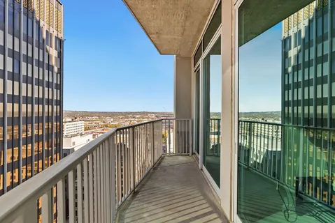 $925,000 | 415 Church Street, Unit 1801, Nashville, TN 37219