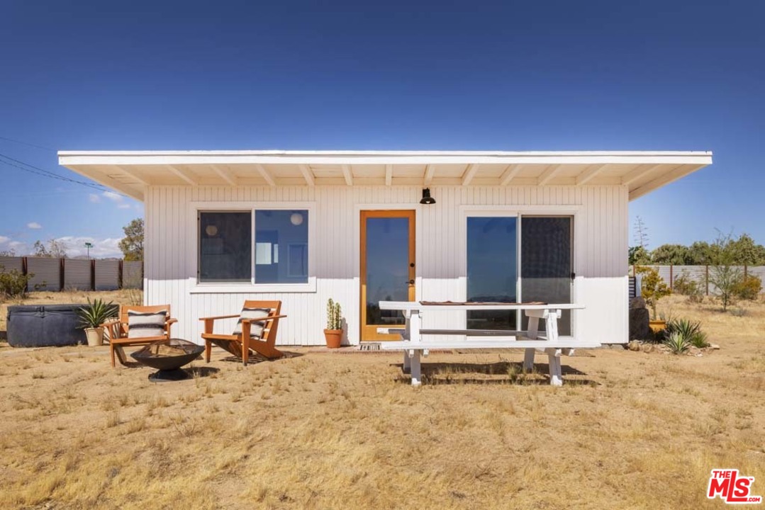 4719 Kickapoo Trail Landers, CA 92285 - Photo 1 of 21