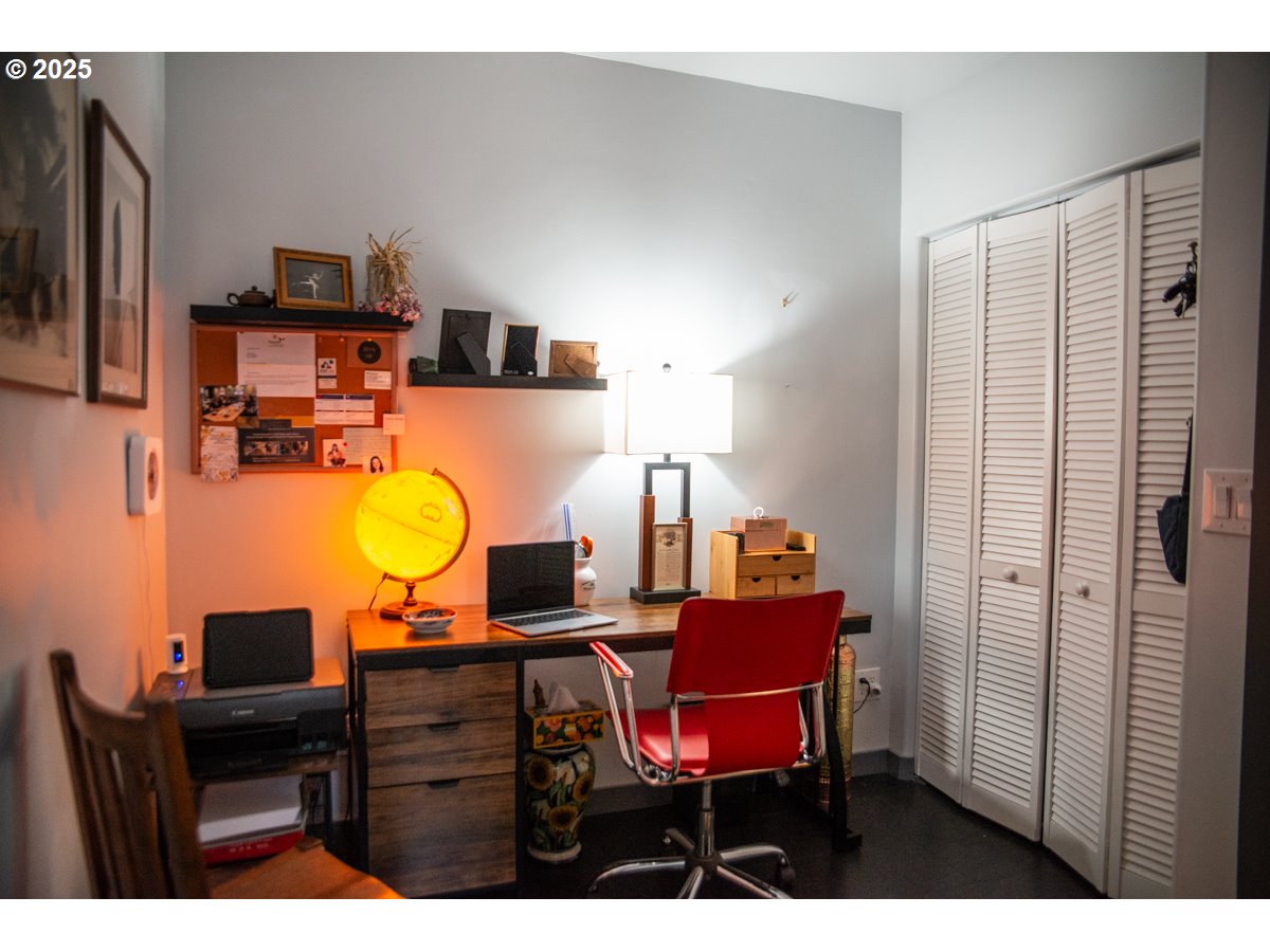 62725 Eagle Road Bend, OR 97701 - Photo 11 of 39 a living room with furniture and a flat screen tv