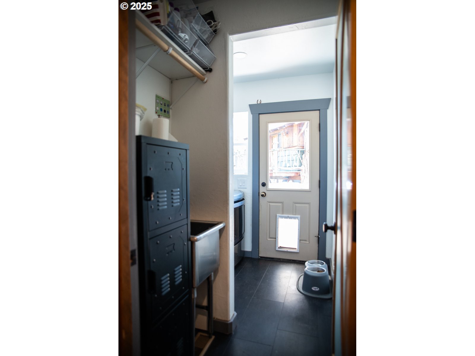 62725 Eagle Road Bend, OR 97701 - Photo 8 of 39 a view of a hallway with wooden floor