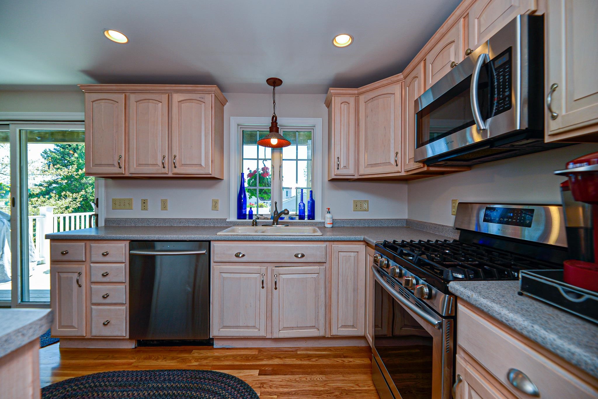 4 Crest Street Hampton, NH 03842 - Photo 12 of 40