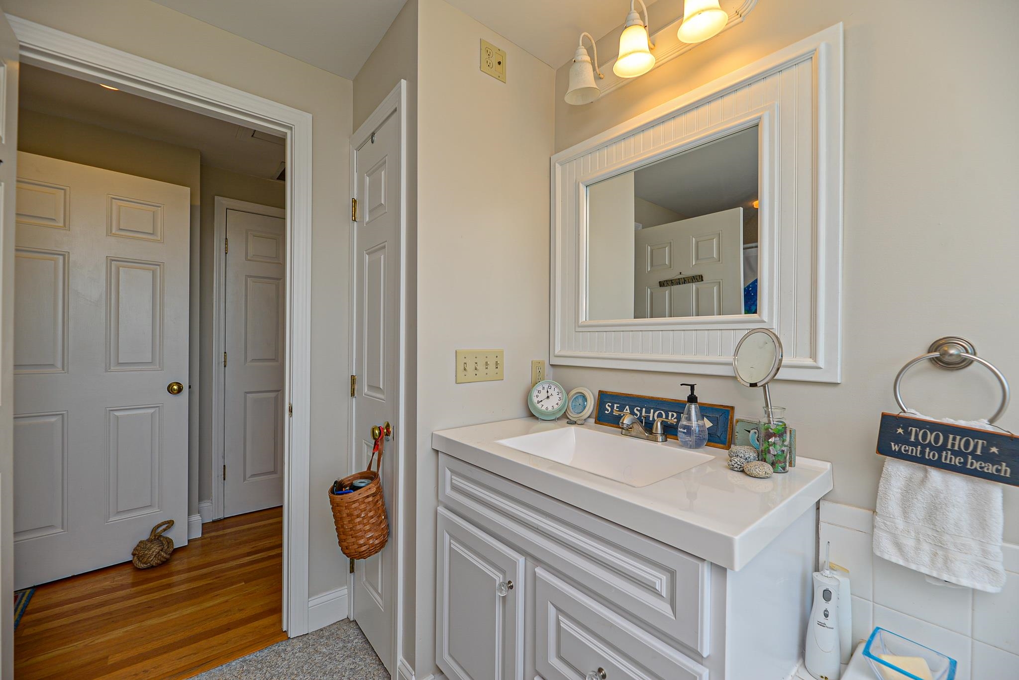 4 Crest Street Hampton, NH 03842 - Photo 28 of 40