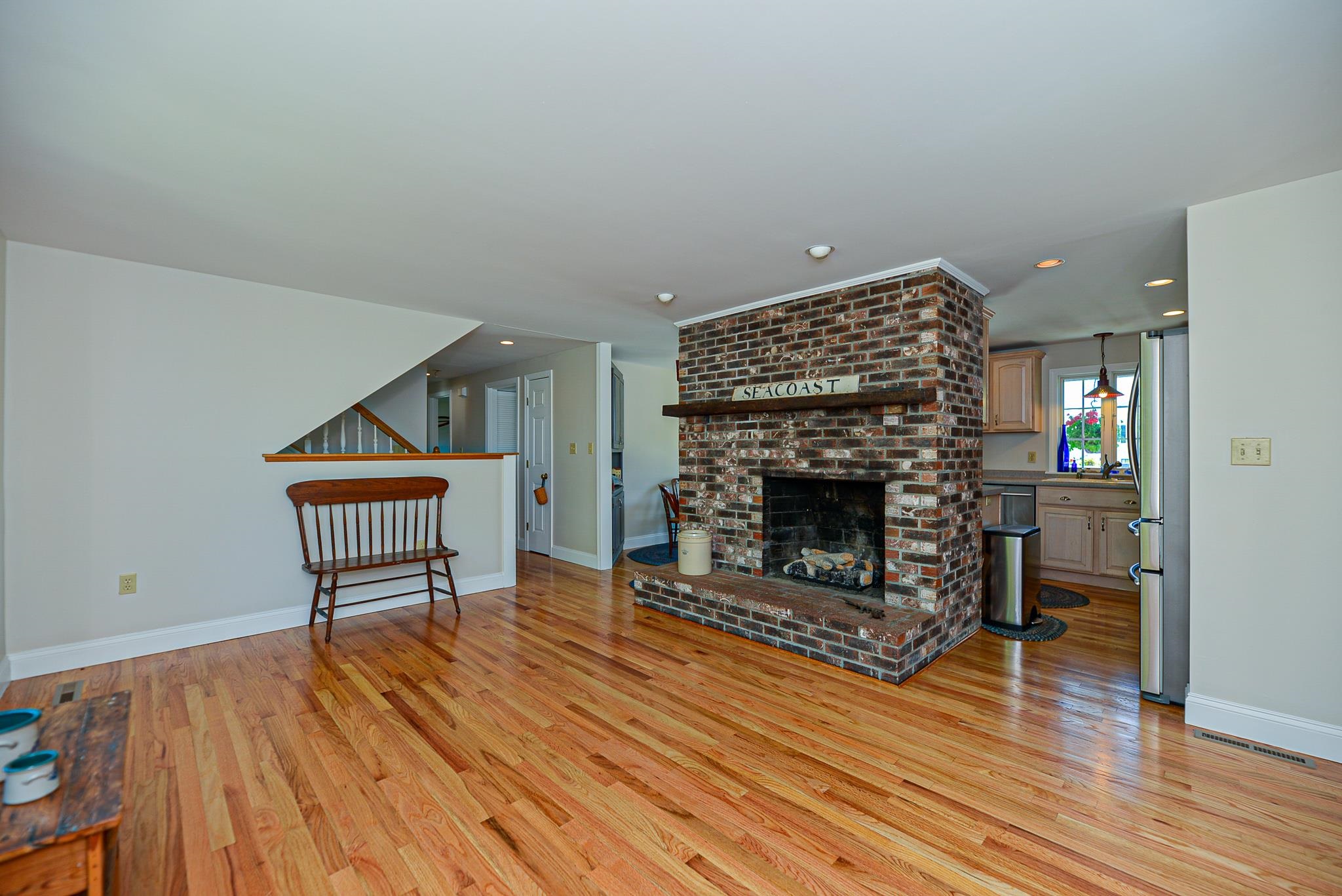 4 Crest Street Hampton, NH 03842 - Photo 6 of 40