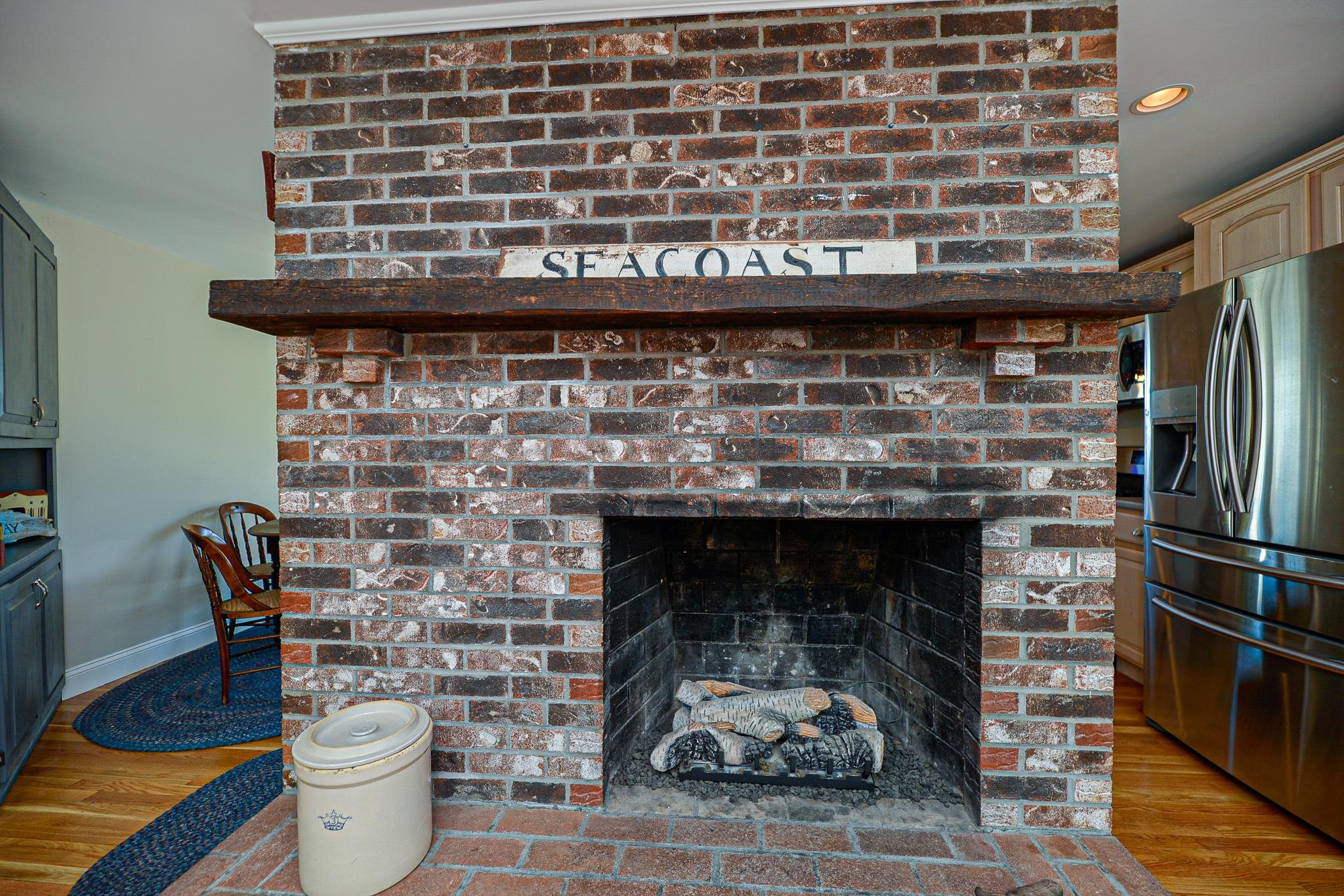 4 Crest Street Hampton, NH 03842 - Photo 8 of 40