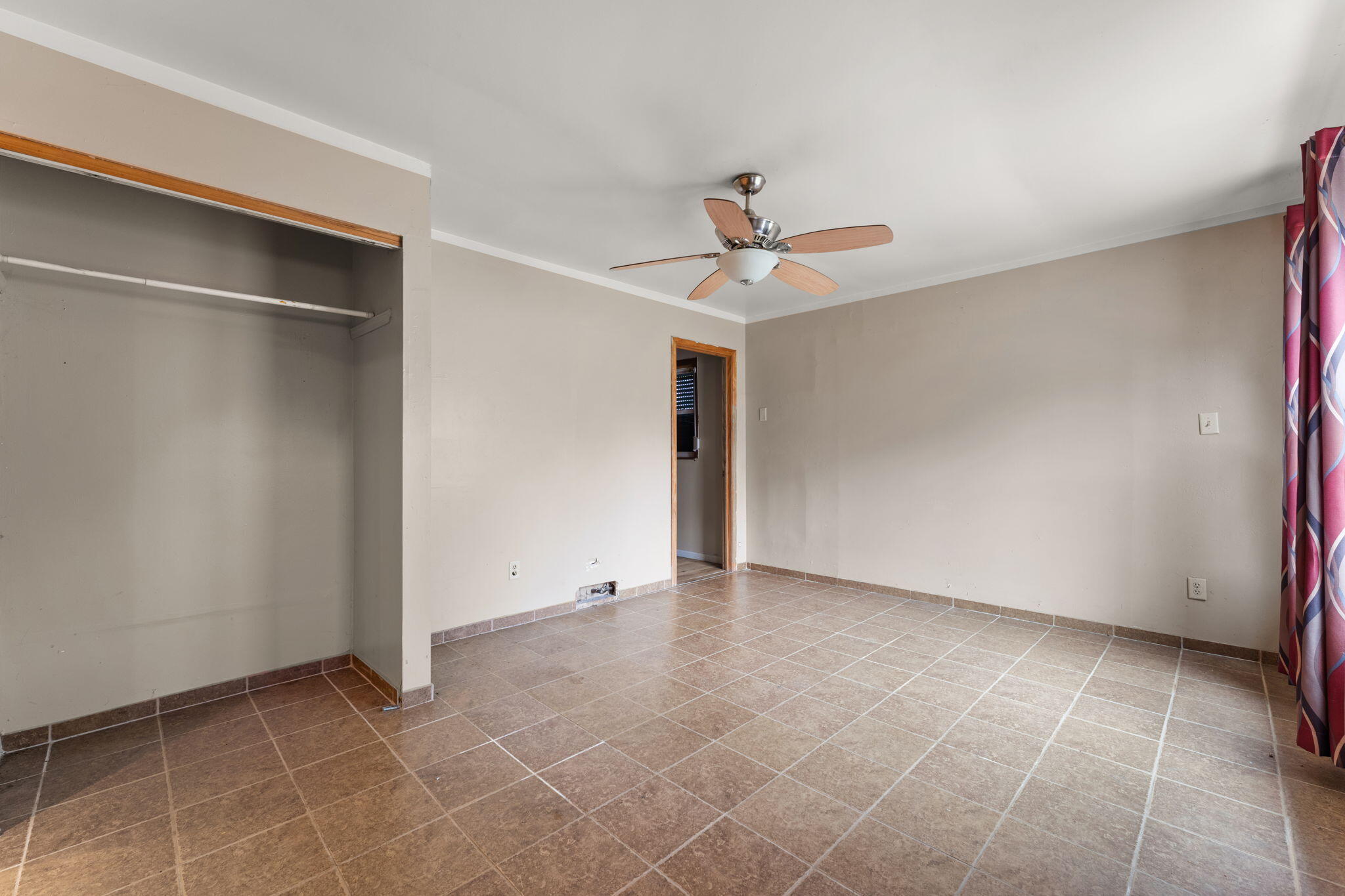 1021 Hamilton Place Gary, IN 46403 - Photo 17 of 22 2048x1365