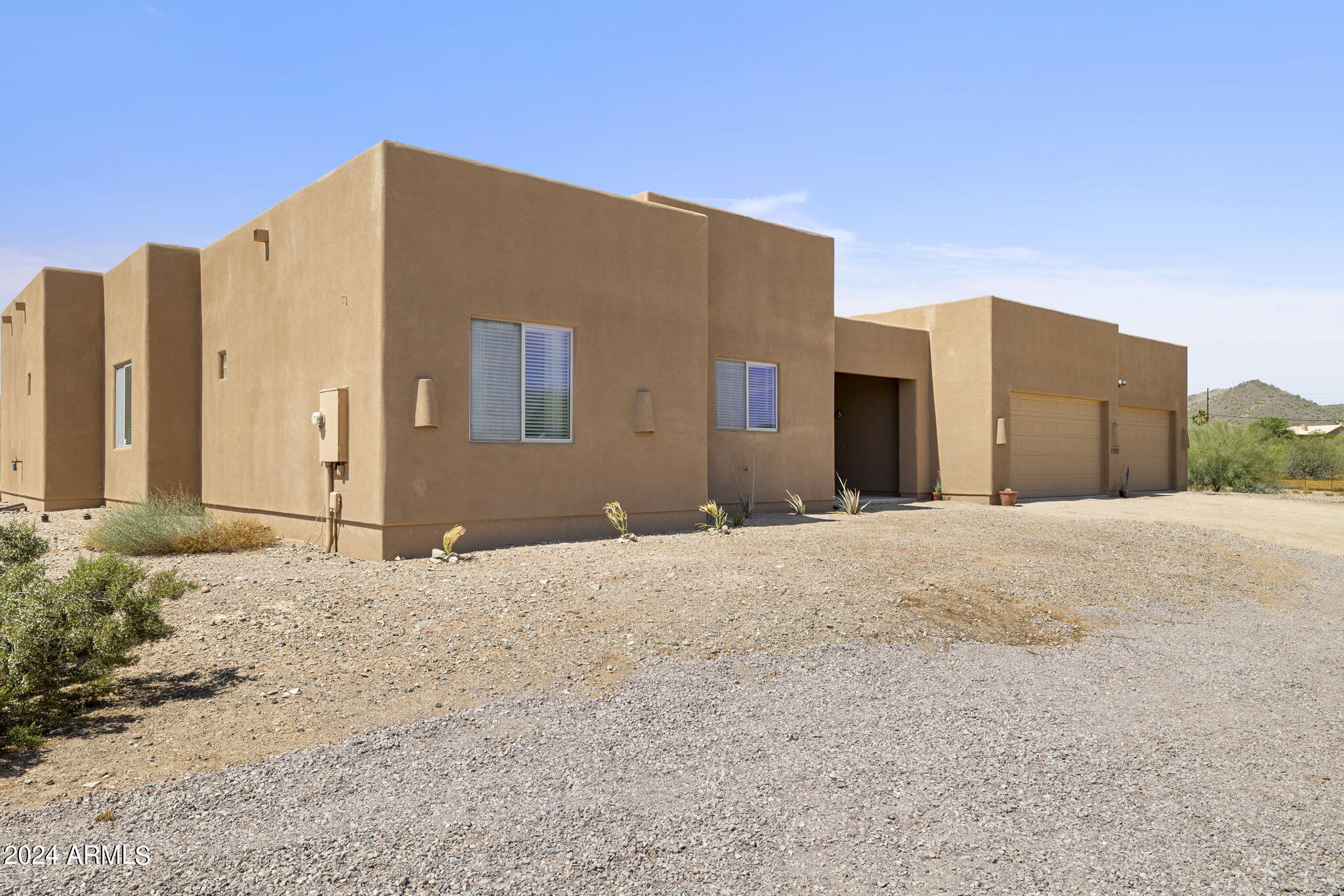 2318 East Carlise Road Phoenix, AZ 85086 - Photo 1 of 52 Front