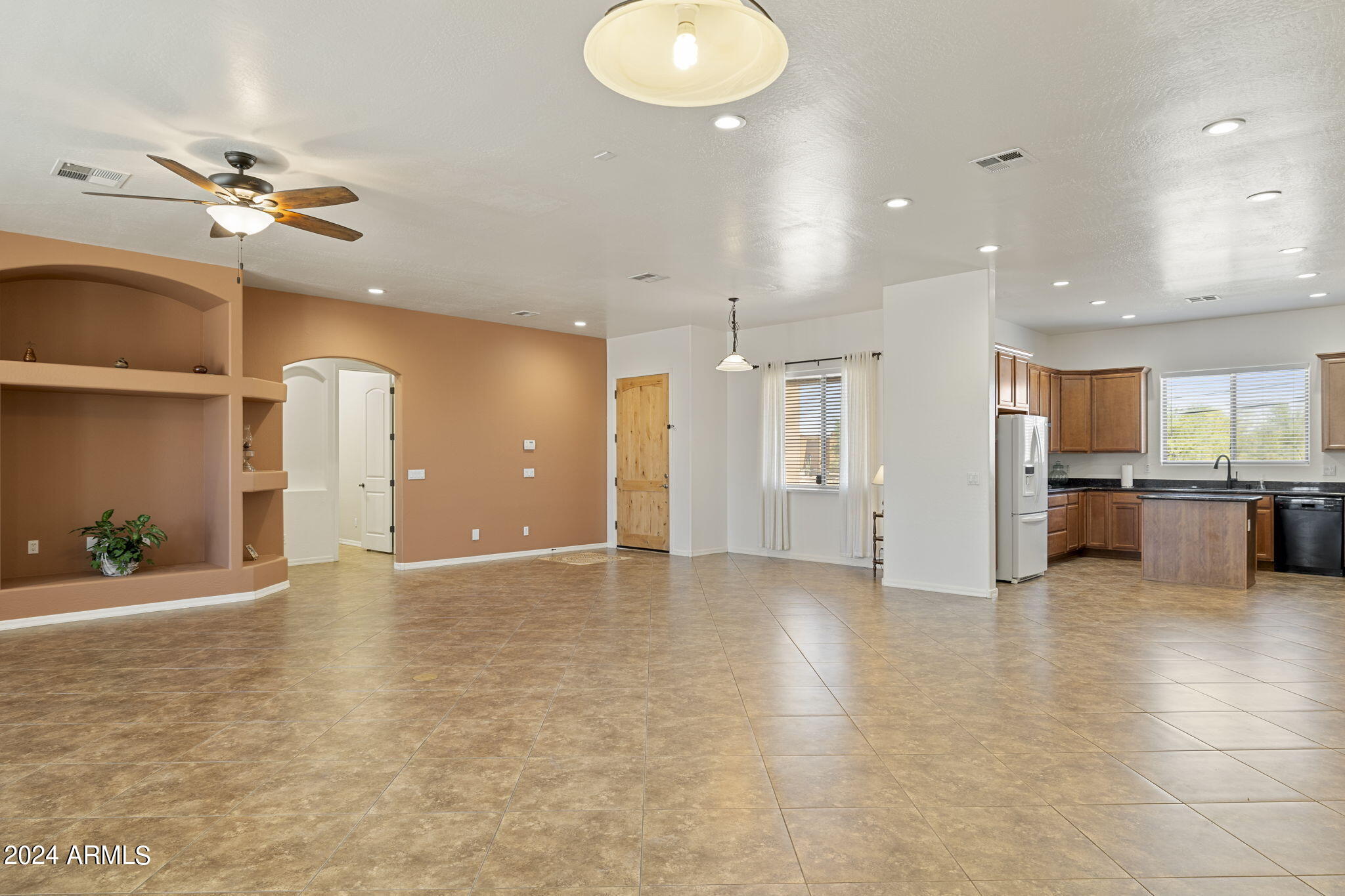 2318 East Carlise Road Phoenix, AZ 85086 - Photo 11 of 52 Living Roon/Dining Room/Kitchen