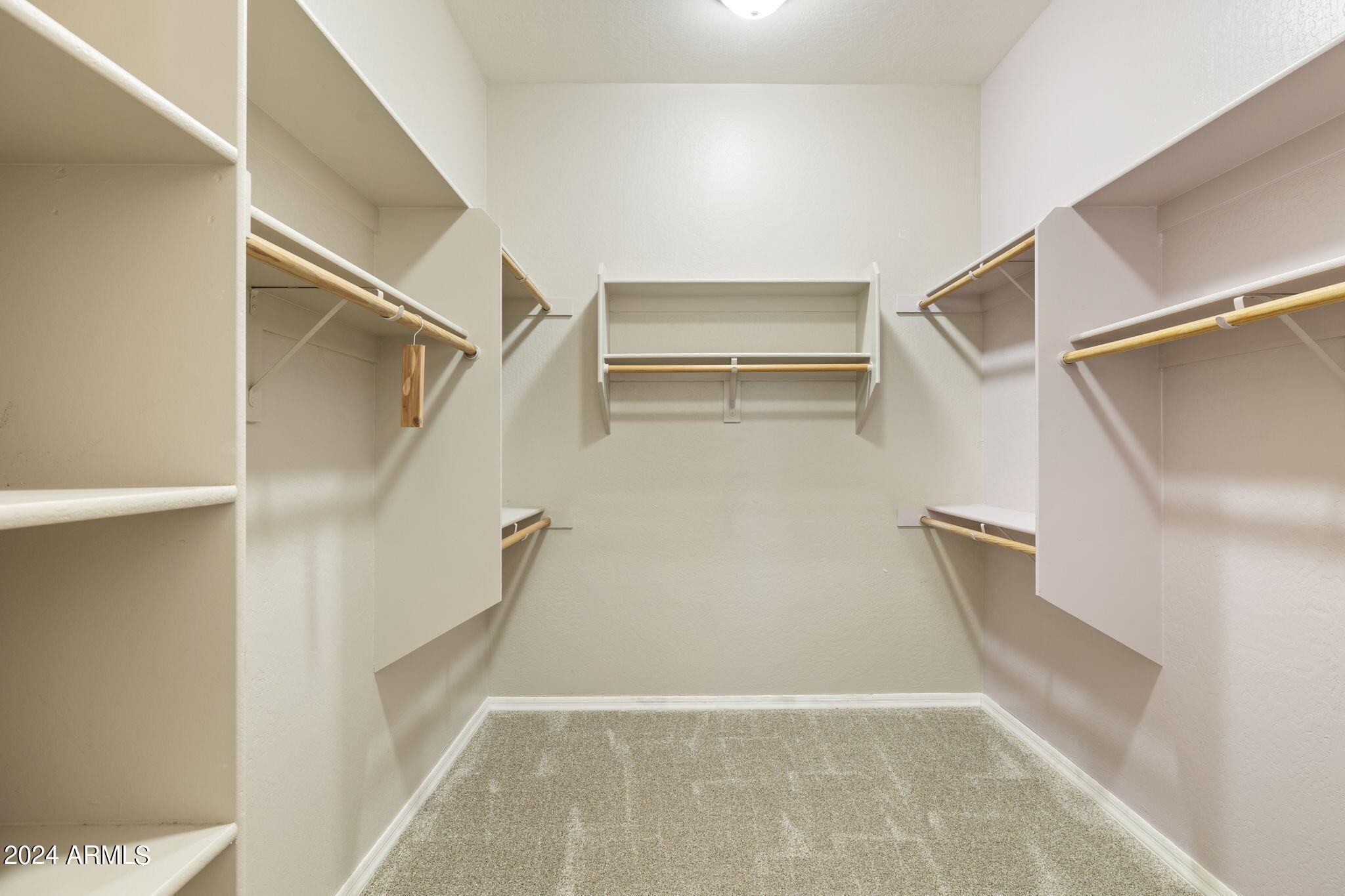 2318 East Carlise Road Phoenix, AZ 85086 - Photo 23 of 52 Master Closet