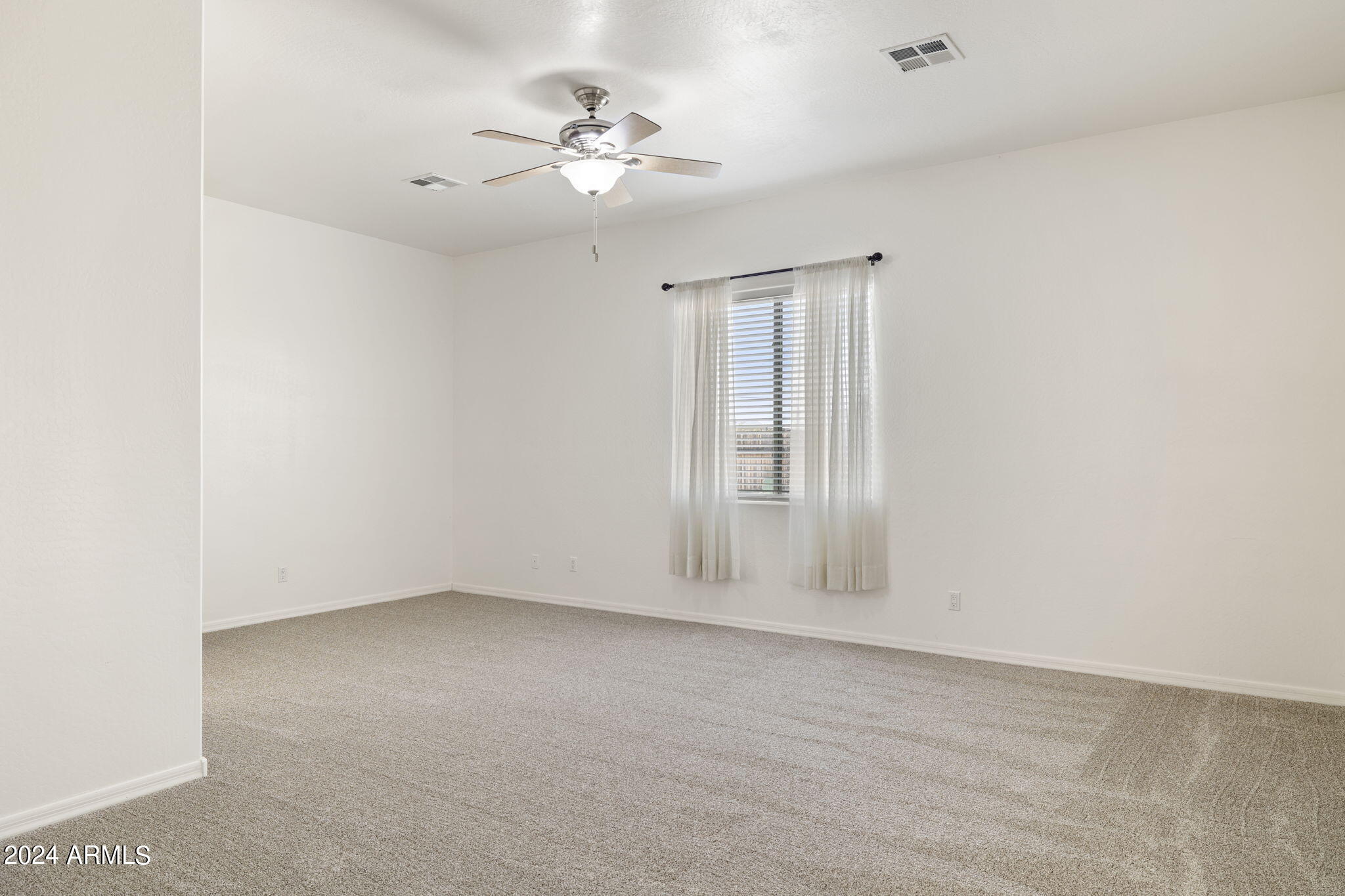 2318 East Carlise Road Phoenix, AZ 85086 - Photo 24 of 52 Secondary Master Suite