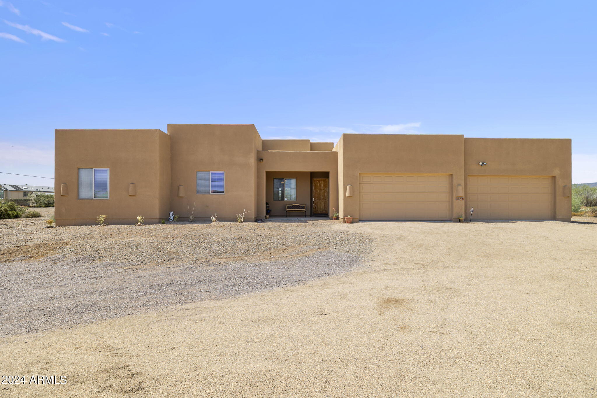 2318 East Carlise Road Phoenix, AZ 85086 - Photo 3 of 52 Front