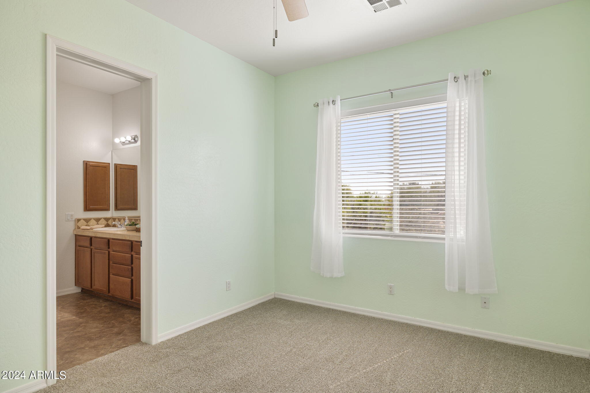 2318 East Carlise Road Phoenix, AZ 85086 - Photo 33 of 52 Spare Room 1