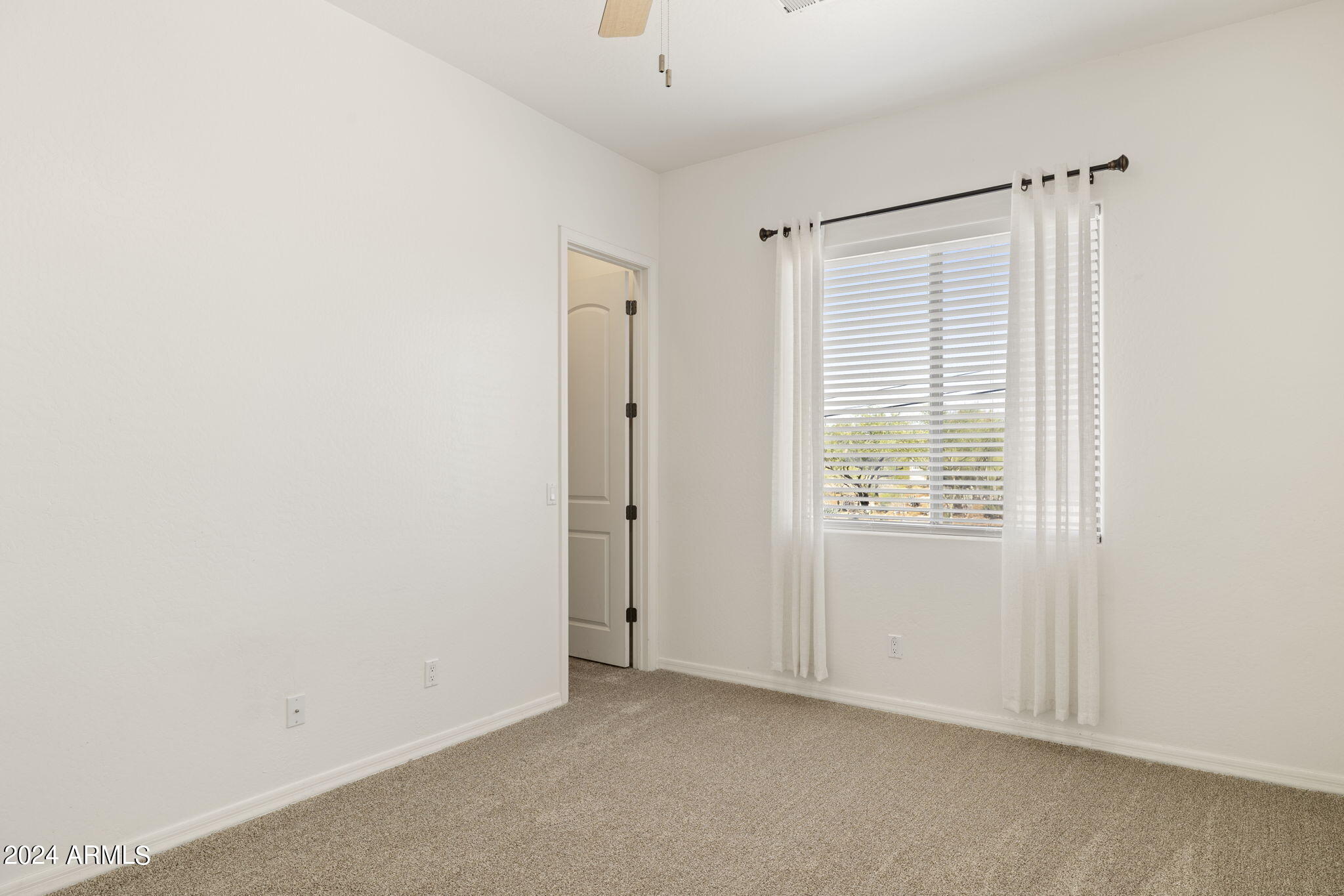 2318 East Carlise Road Phoenix, AZ 85086 - Photo 42 of 52 Spare Room 2