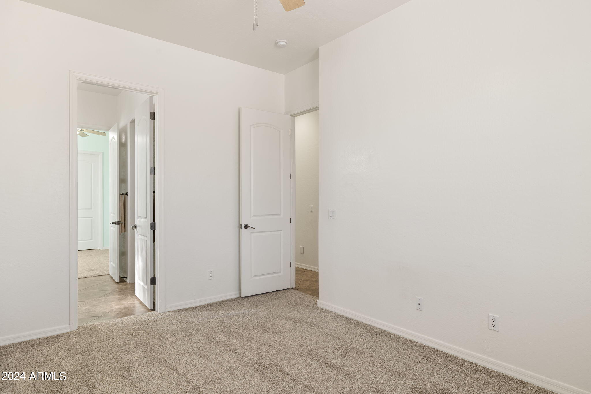 2318 East Carlise Road Phoenix, AZ 85086 - Photo 44 of 52 Spare Room 2