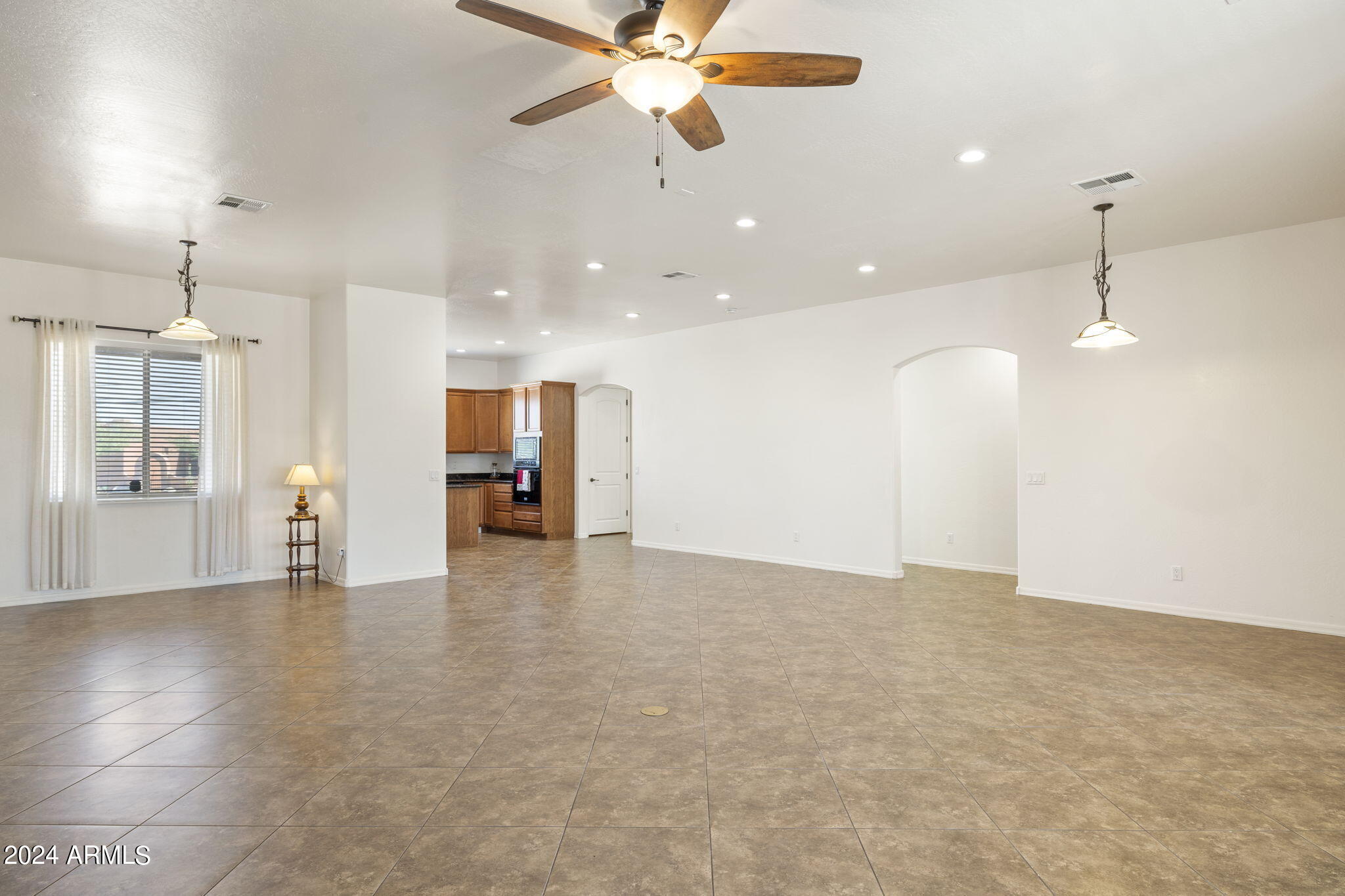 2318 East Carlise Road Phoenix, AZ 85086 - Photo 8 of 52 Living Room/Dining Room