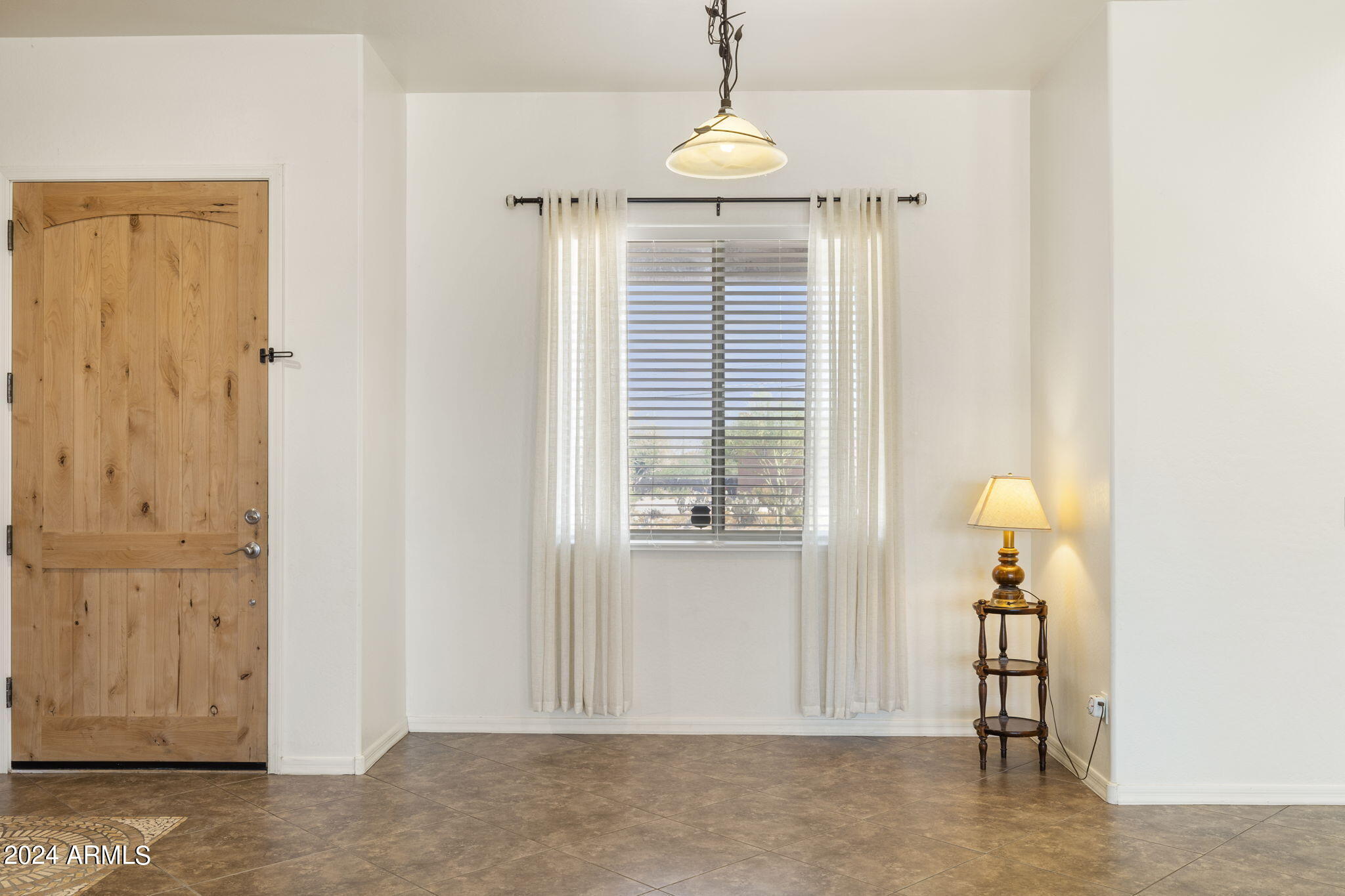 2318 East Carlise Road Phoenix, AZ 85086 - Photo 10 of 52 Dining Room