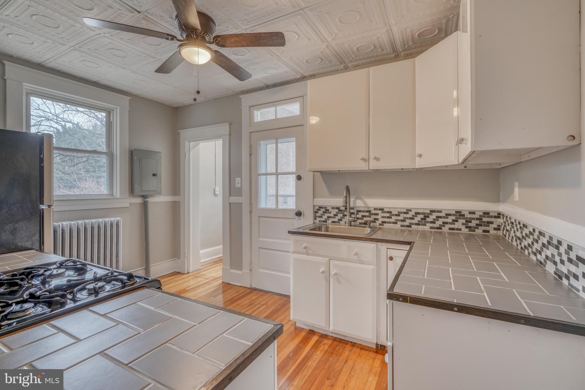 6 Cromarty Road Baltimore, MD 21229 - Photo 9 of 14 Gallery Image 9