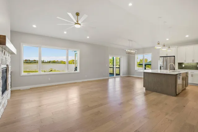 $829,900 | 3005 Wellington, Cottage Grove, WI 53527