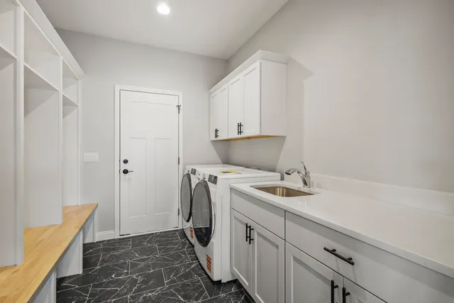 $829,900 | 3005 Wellington, Cottage Grove, WI 53527