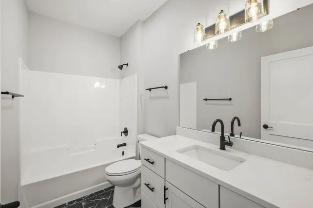 $829,900 | 3005 Wellington, Cottage Grove, WI 53527