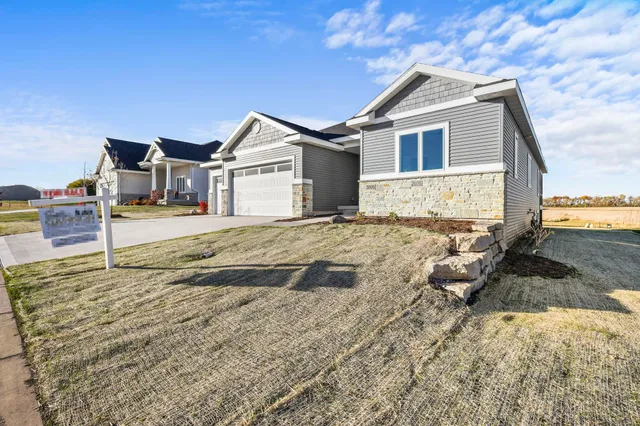 $829,900 | 3005 Wellington, Cottage Grove, WI 53527