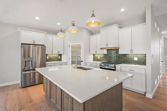 $829,900 | 3005 Wellington, Cottage Grove, WI 53527