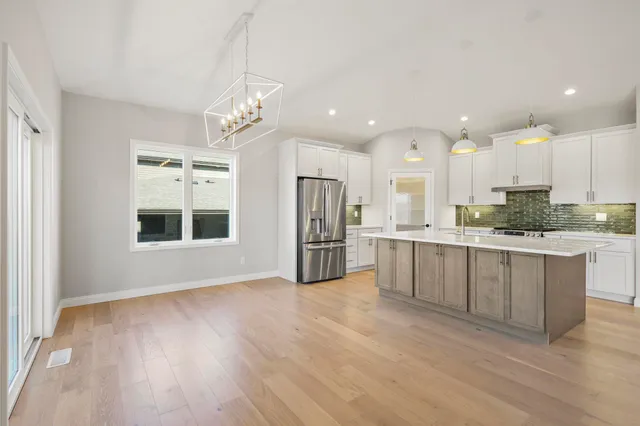 $829,900 | 3005 Wellington, Cottage Grove, WI 53527