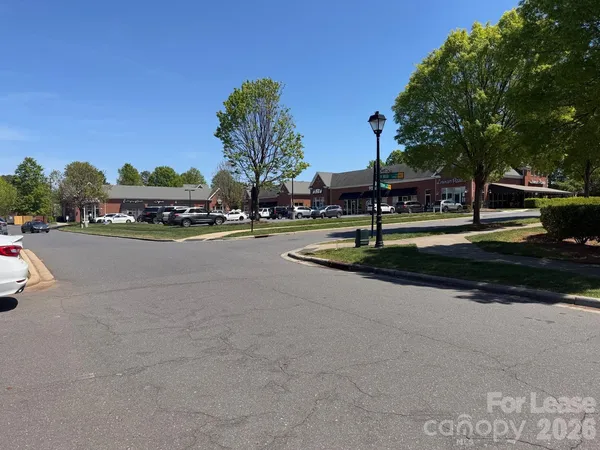 $2,000 | 10976 Cedar Walk Lane, Charlotte, NC 28277