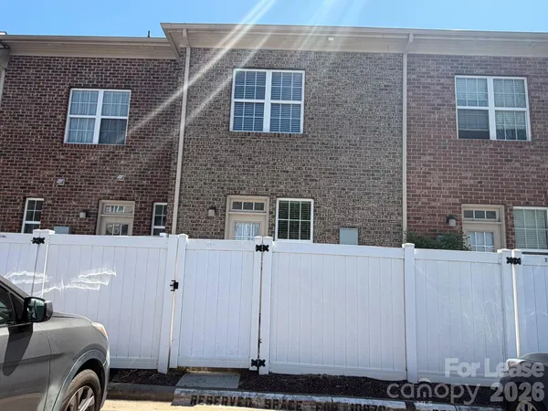 $2,000 | 10976 Cedar Walk Lane, Charlotte, NC 28277