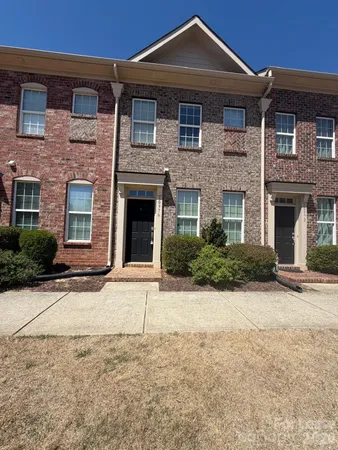 $2,000 | 10976 Cedar Walk Lane, Charlotte, NC 28277