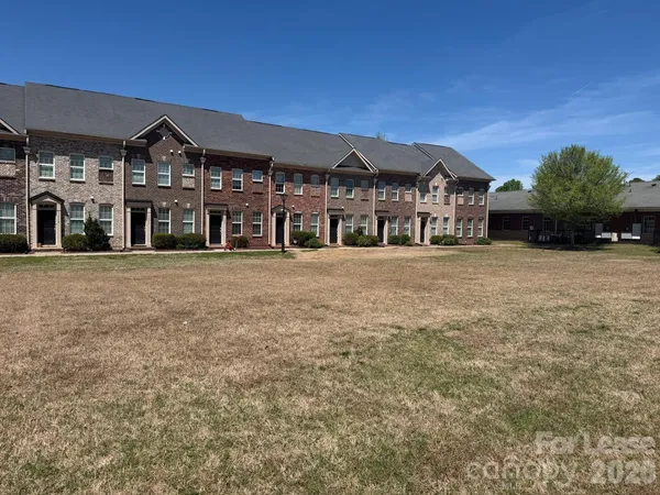 $2,000 | 10976 Cedar Walk Lane, Charlotte, NC 28277